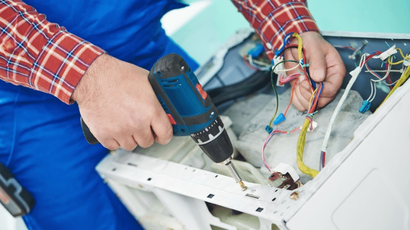 Küçükçekmece Sunny Sunny çamaşır makinesi kart tamiri – Su almama arızası orijinal parça ile giderildi. - Teknik servis örneği